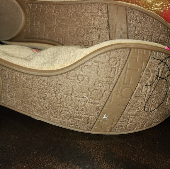 Ann Taylor Loft Ballet Flats color salmon rose - Picture 2 of 8